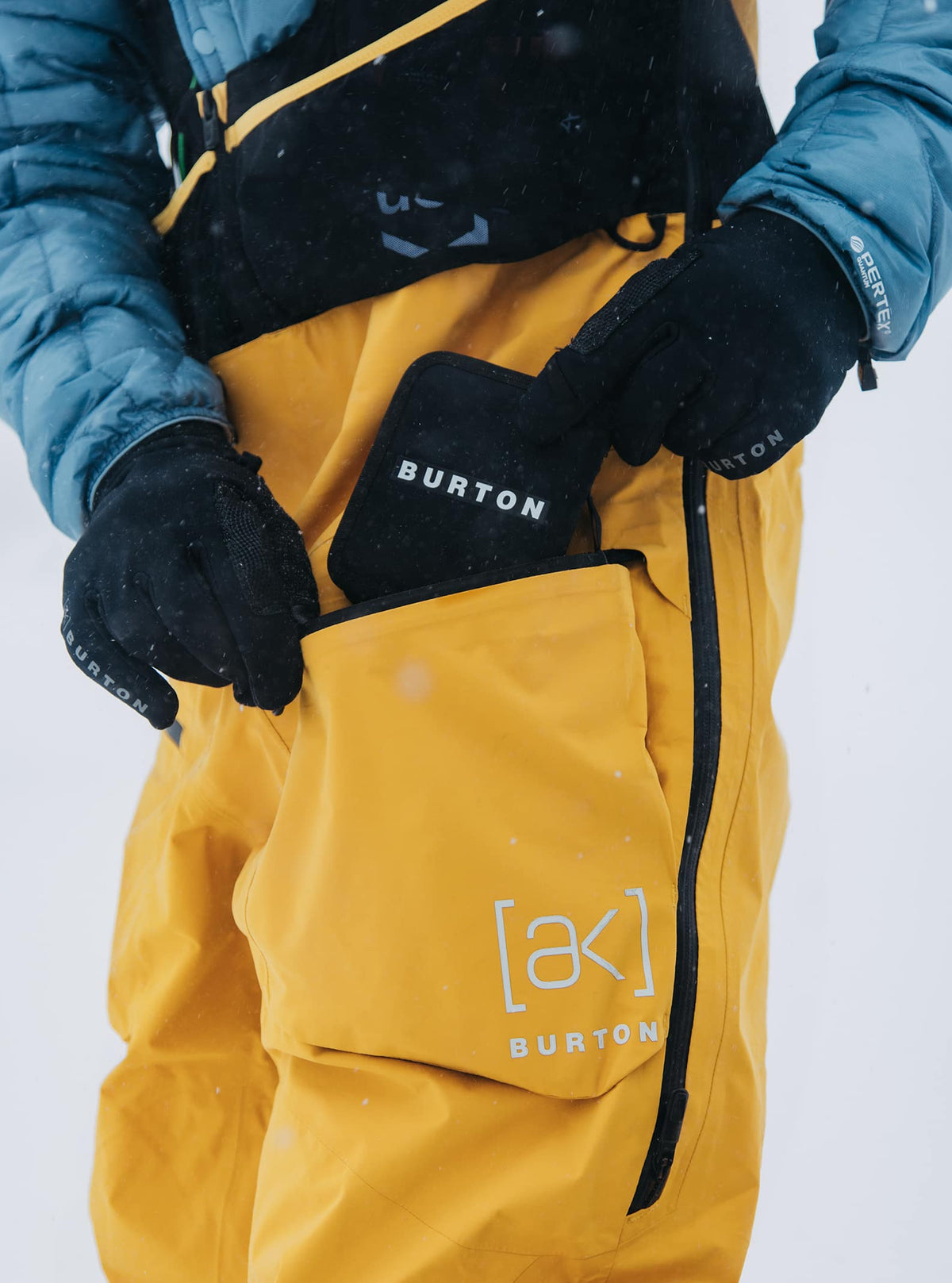 Men's [ak] Tusk GORE-TEX PRO 3L Hi-Top Bib Snowboard Pants