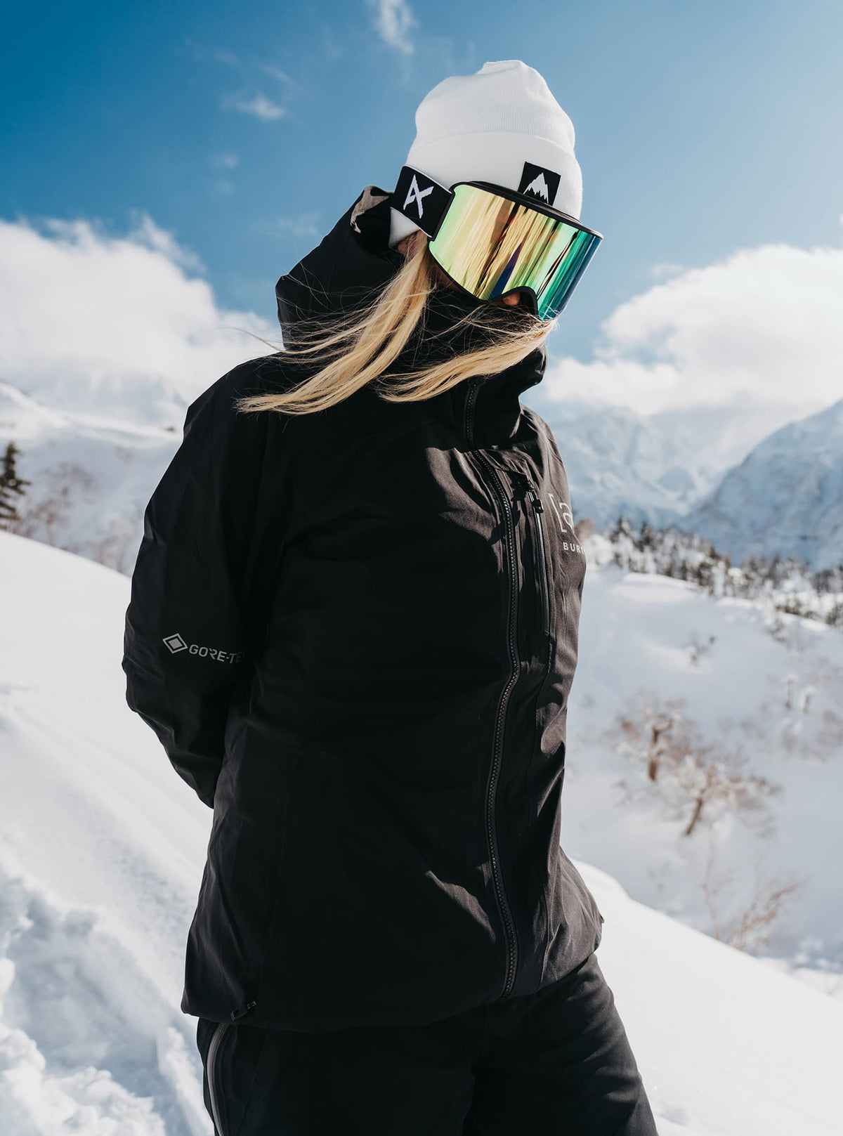 Women's [ak] Upshift GORE-TEX 2L Snowboard Jacket