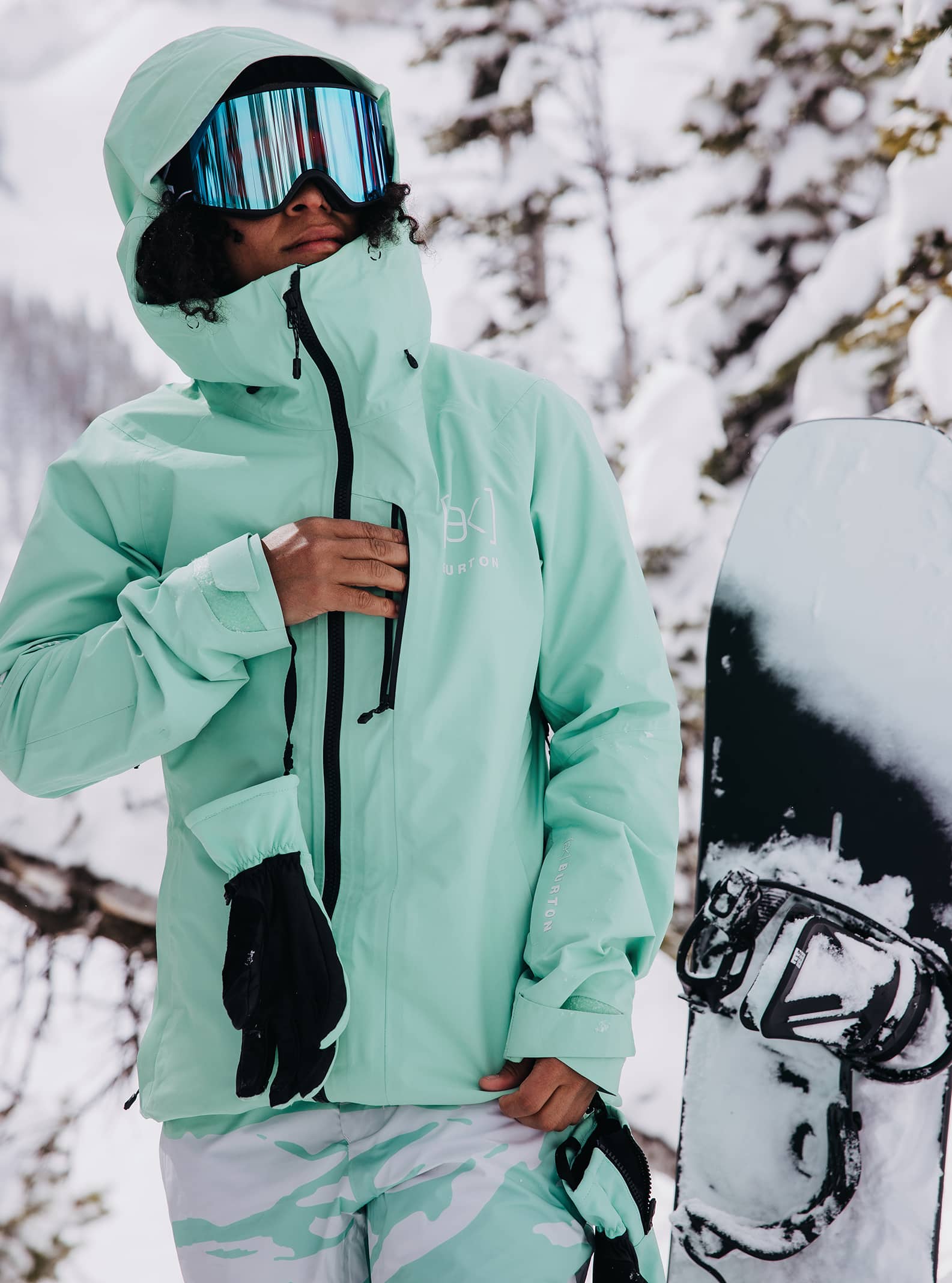 Women's [ak] Upshift GORE-TEX 2L Snowboard Jacket