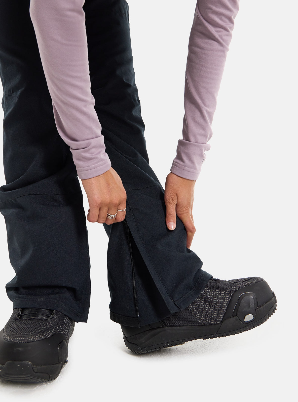 Women's Avalon 2L Stretch Bib Snowboard Pants (Short)