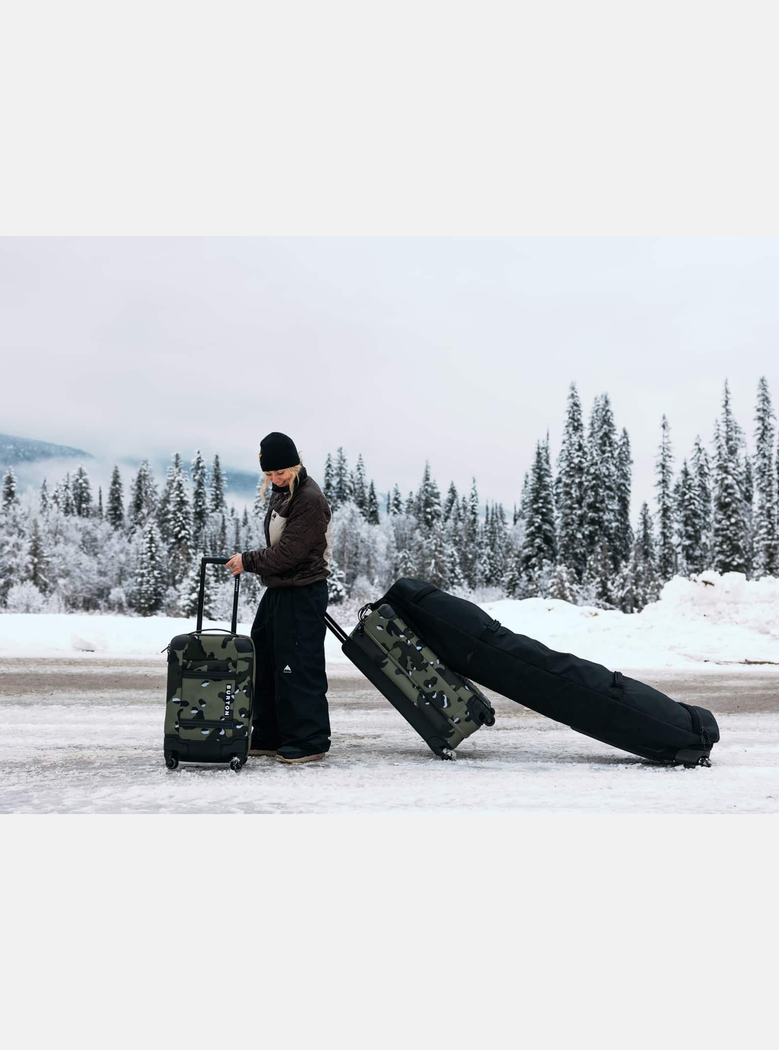4-Wheel Flight Deck 38L Travel Bag