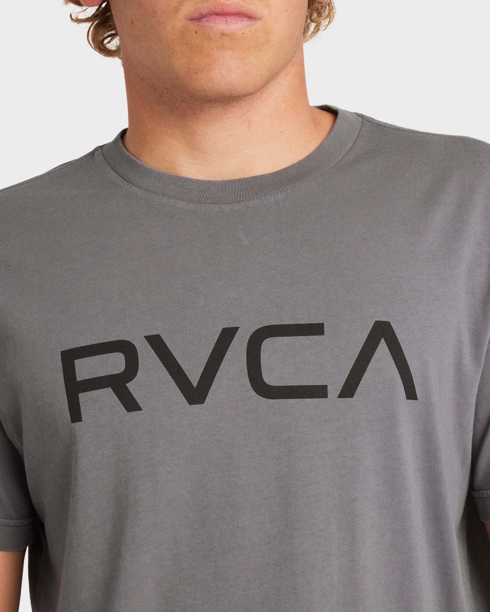 Mens Big Rvca T Shirt Smoke - Image 3