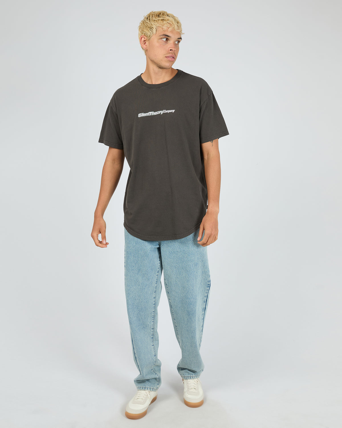 RAIDER SCOOP TEE - Image 2