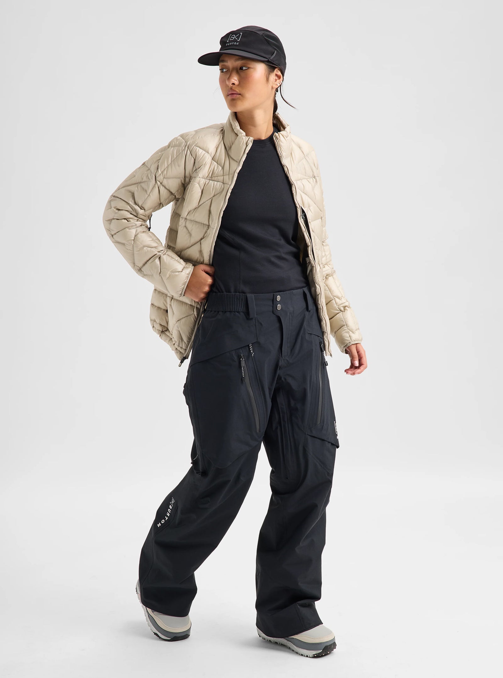 Womens [Ak] Swash Insulated Gore-Tex 2L Pants True Black - Image 9