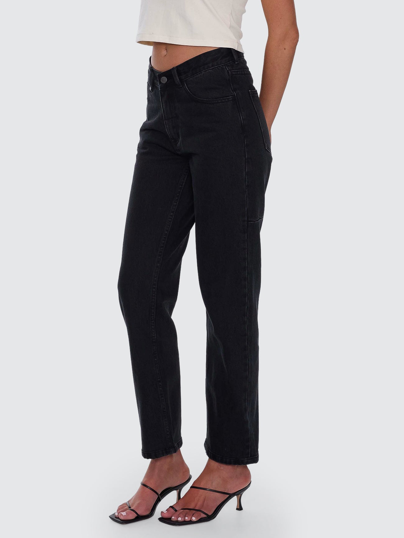 Stevie Mid Rise V Waist Straight Jean - Aged Black - Image 3