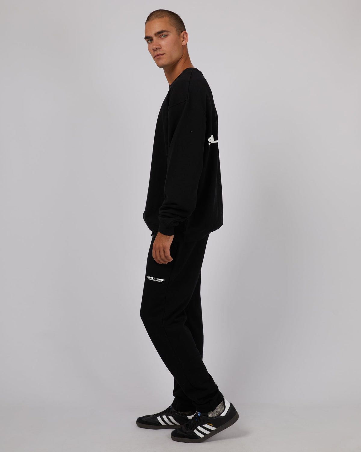 Essential Theory Crew Black Black - Image 6