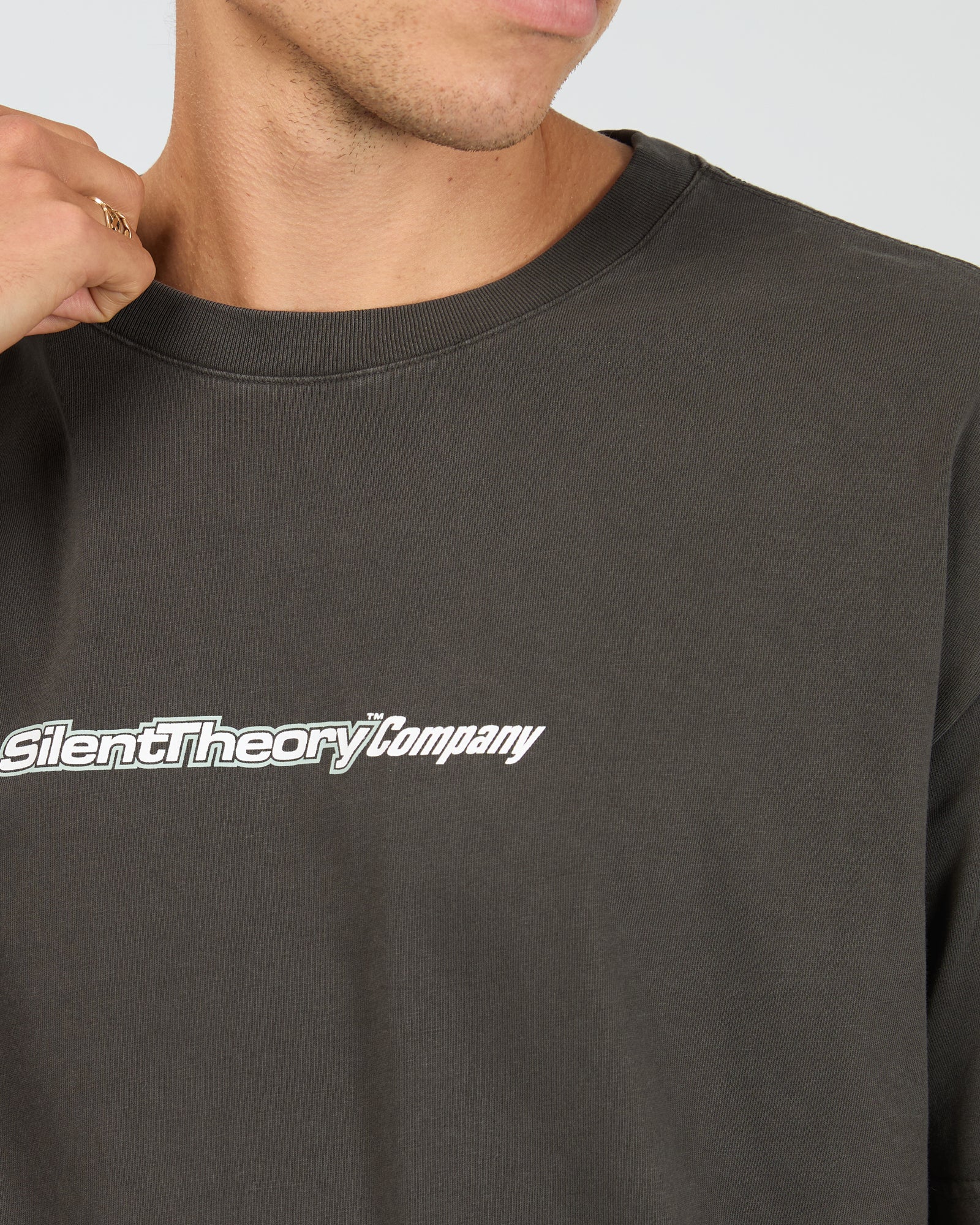 RAIDER SCOOP TEE - Image 5