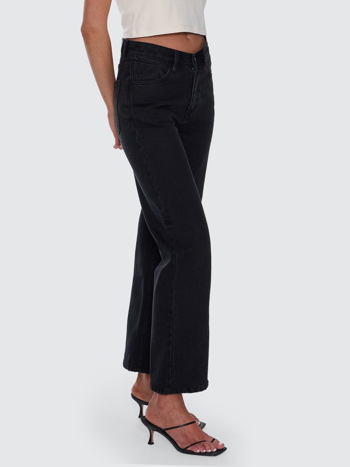 Stevie Mid Rise V Waist Straight Jean - Aged Black - Image 5