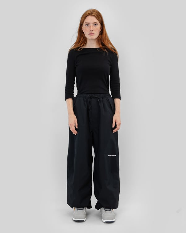 Park Pants Black - Image 31