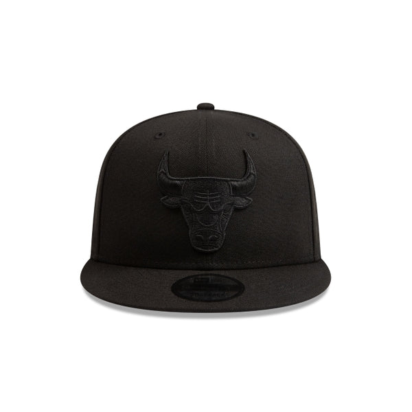 9FIFTY Chicago Bulls NBA Essentials Black on Black Snapback Cap