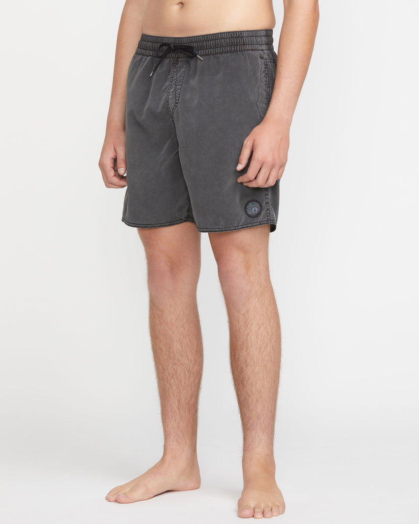 Centre 17" Trunk
