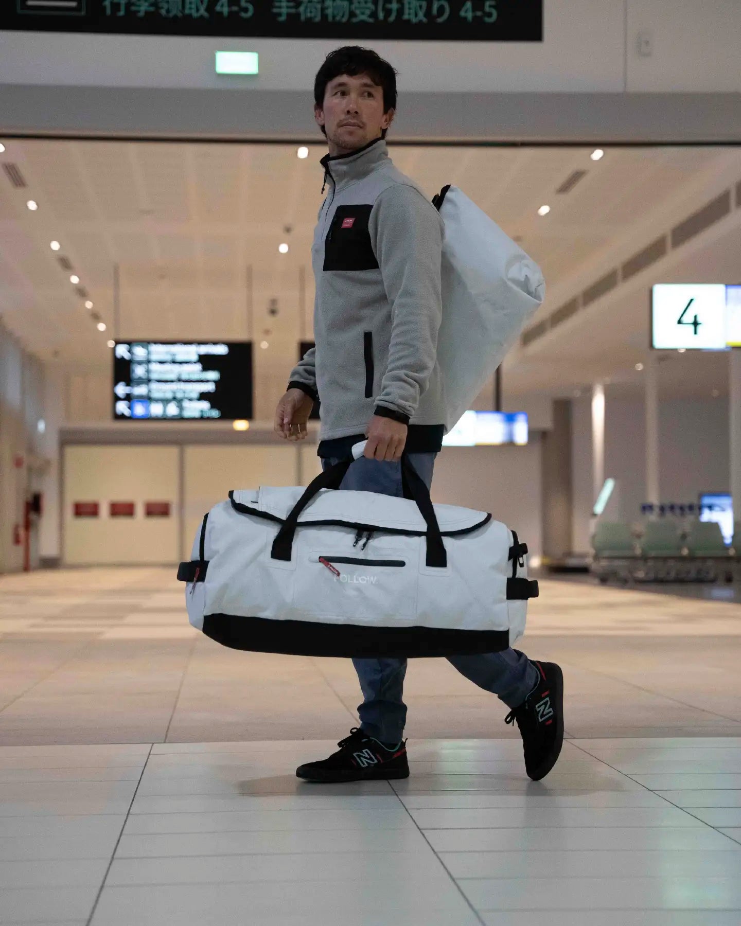 Life Duffel Bag Light Grey - Image 3