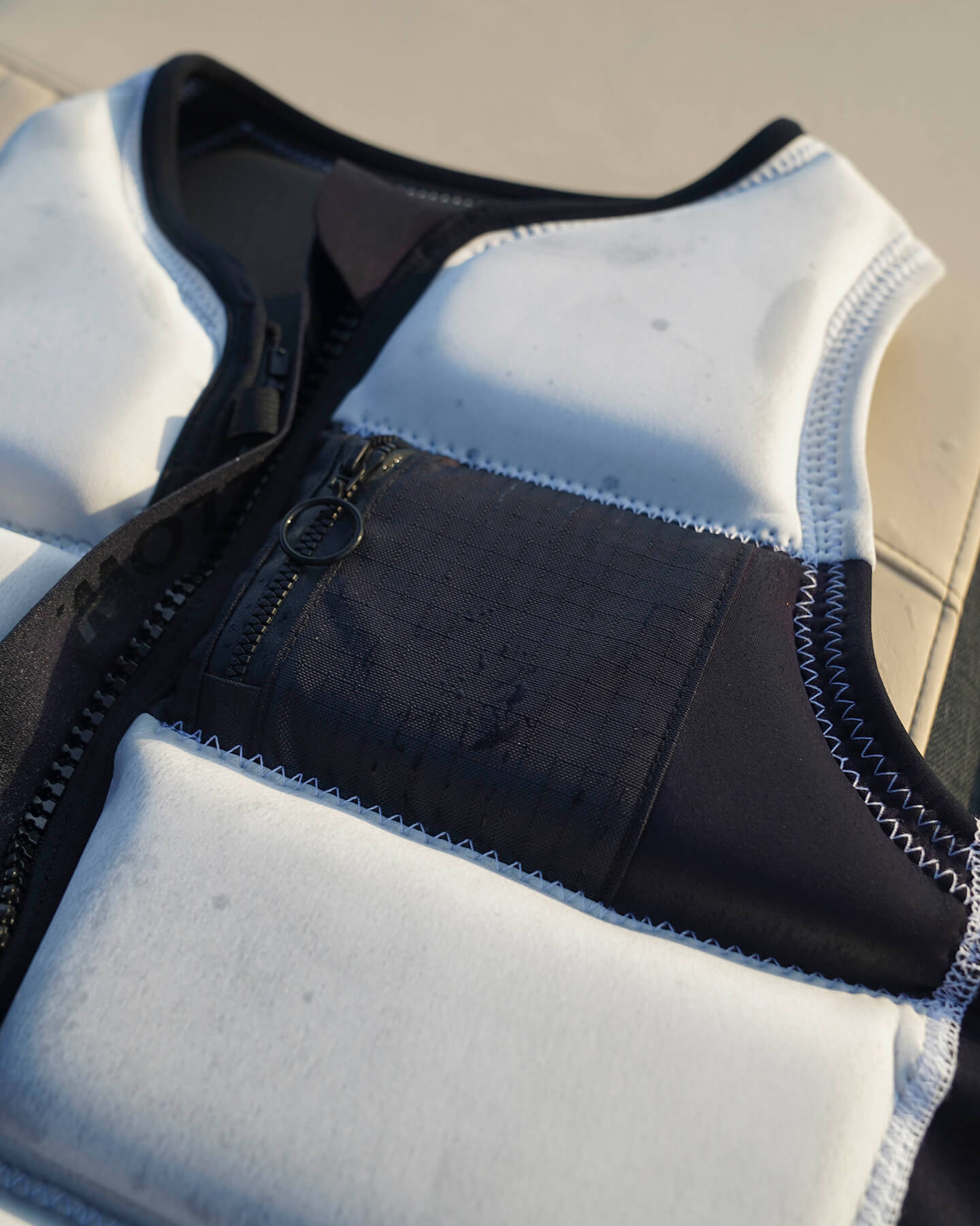 Affix Life Jacket Silver - Image 8