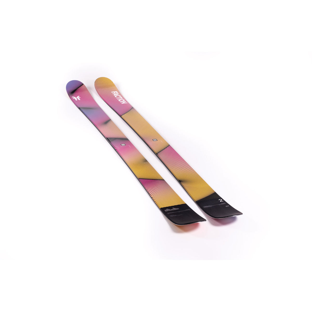 Studio 2 Skis