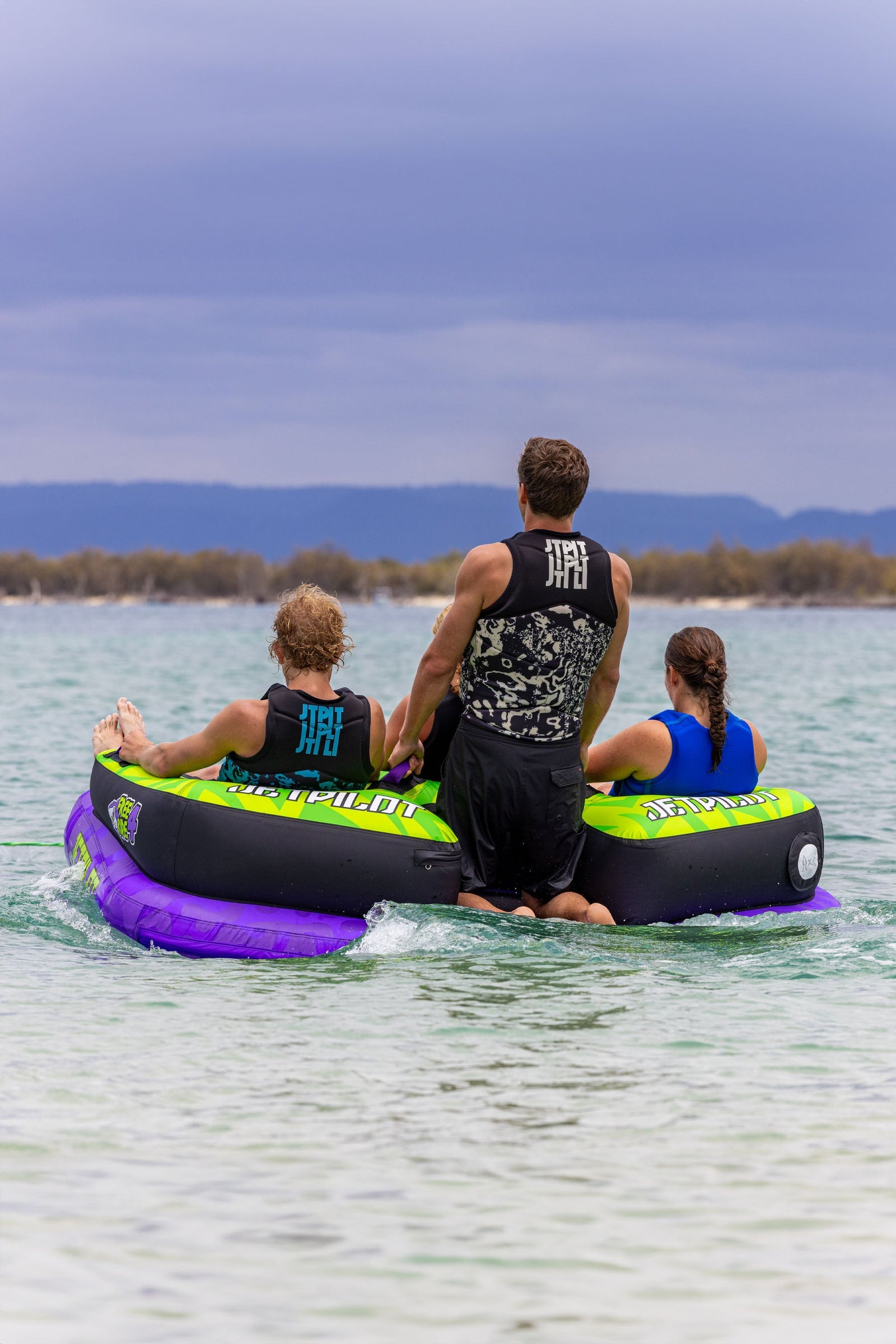 Freeride 4 Person Towable Tube