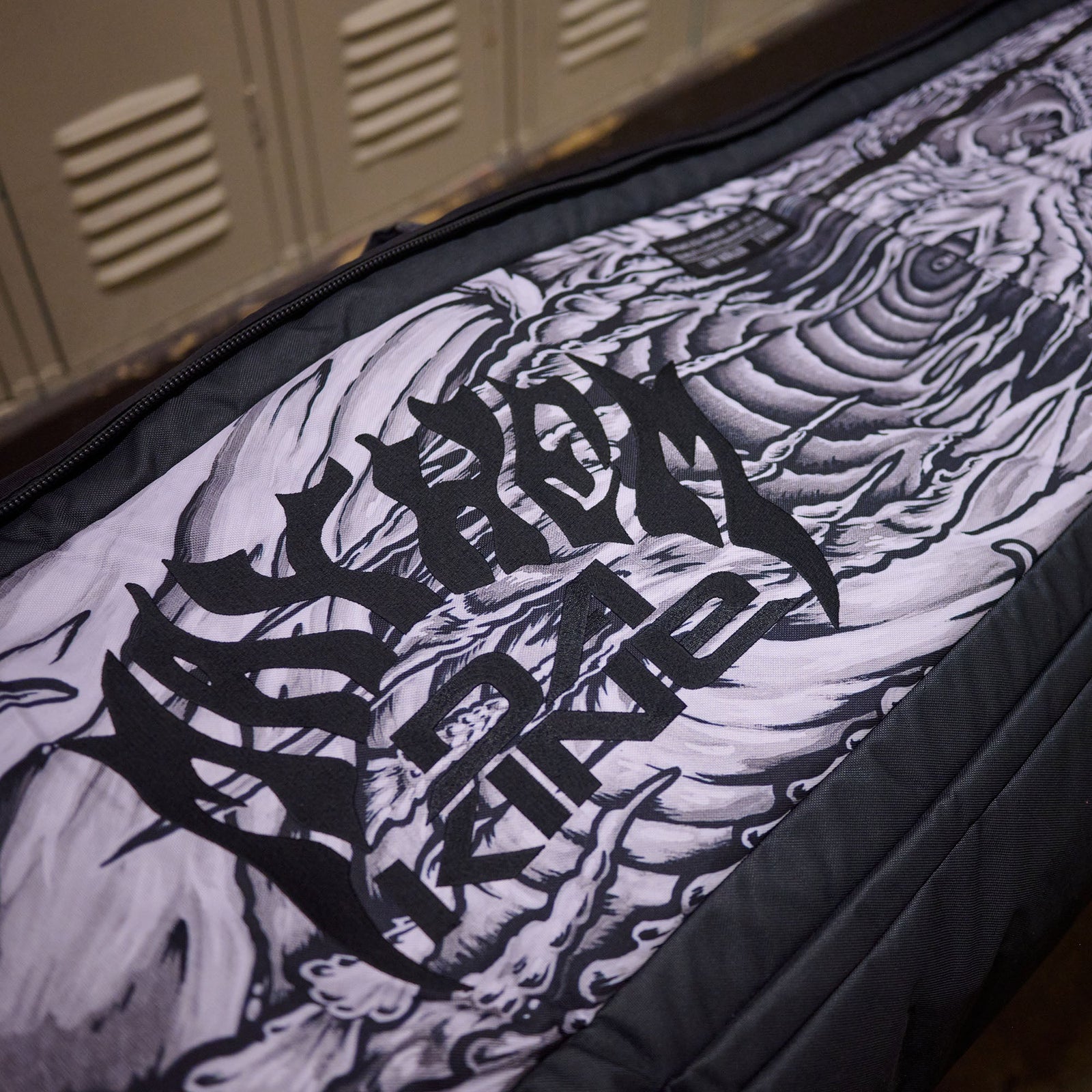 Low Roller Snowboard Bag X Mayhem