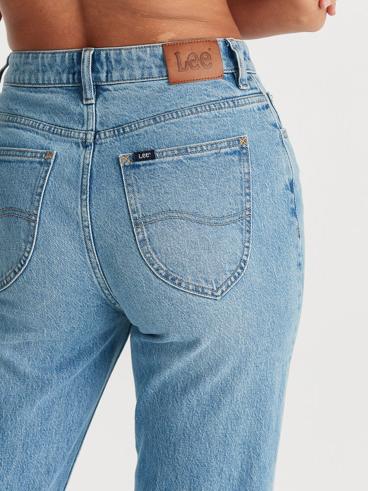 High Moms Slim Jean