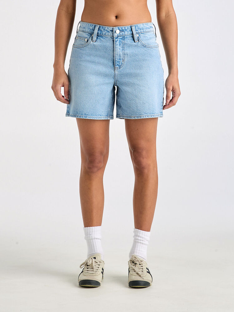 Mid Straight Short
