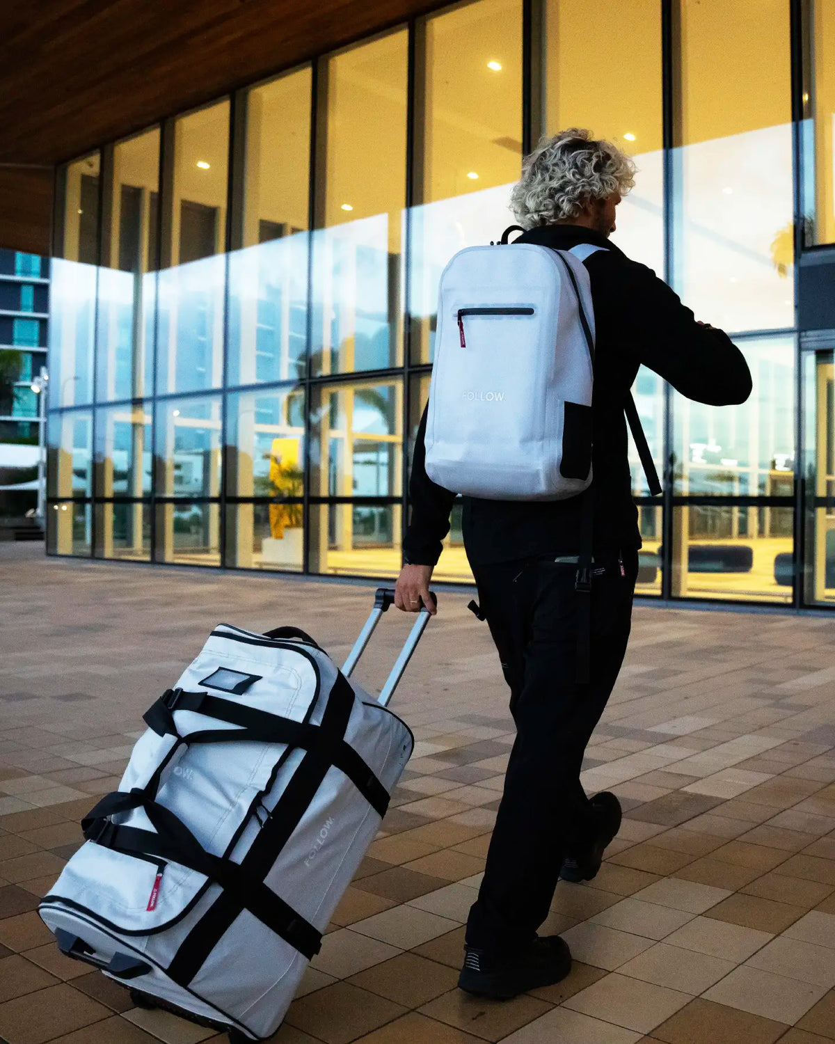 Life Gear Travel Bag Light Grey - Image 2
