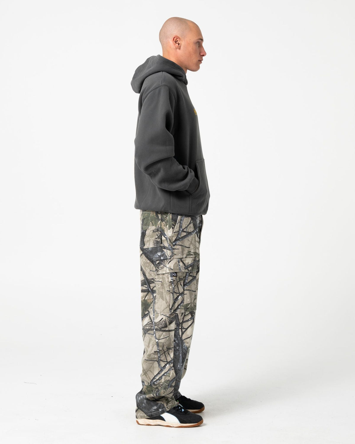Mens Outliner Fleece Hooded Jumper Carbon - Image 3