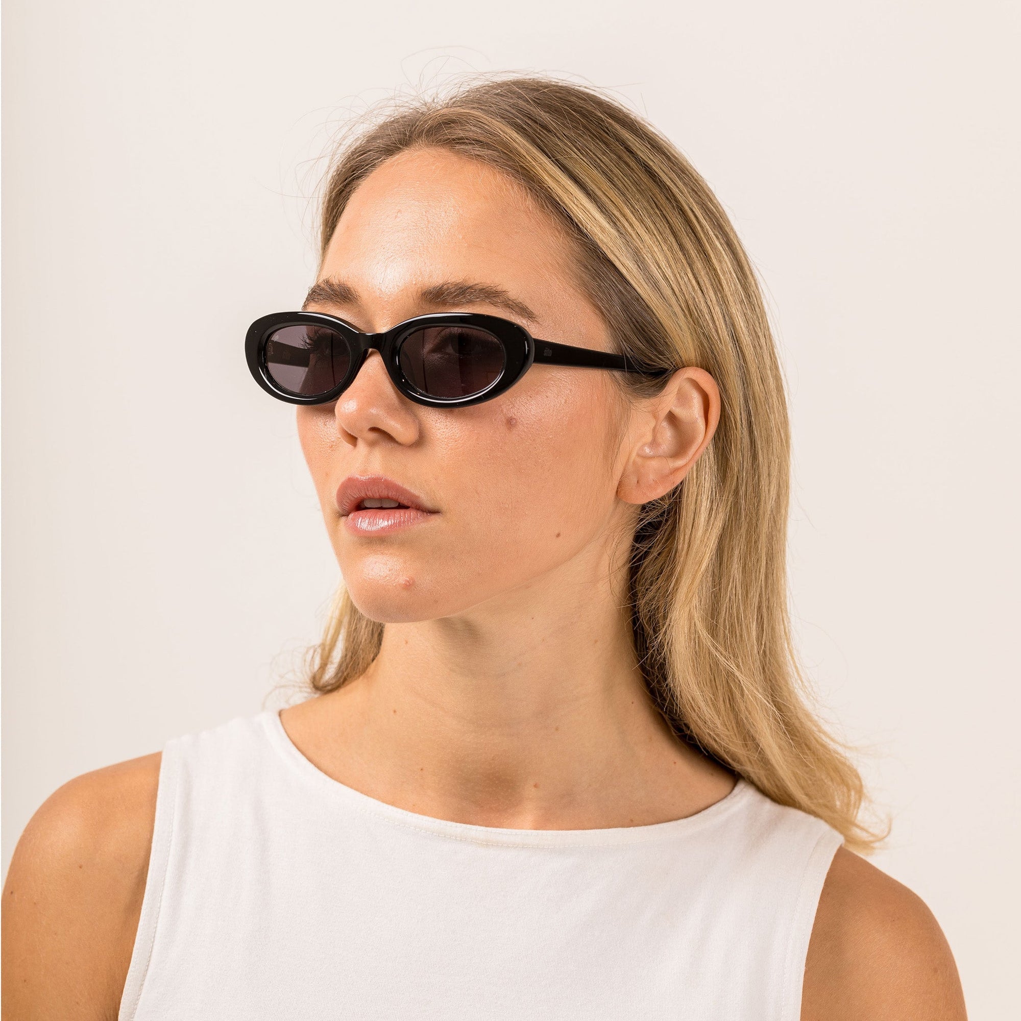 Lourdes Black Sunglasses