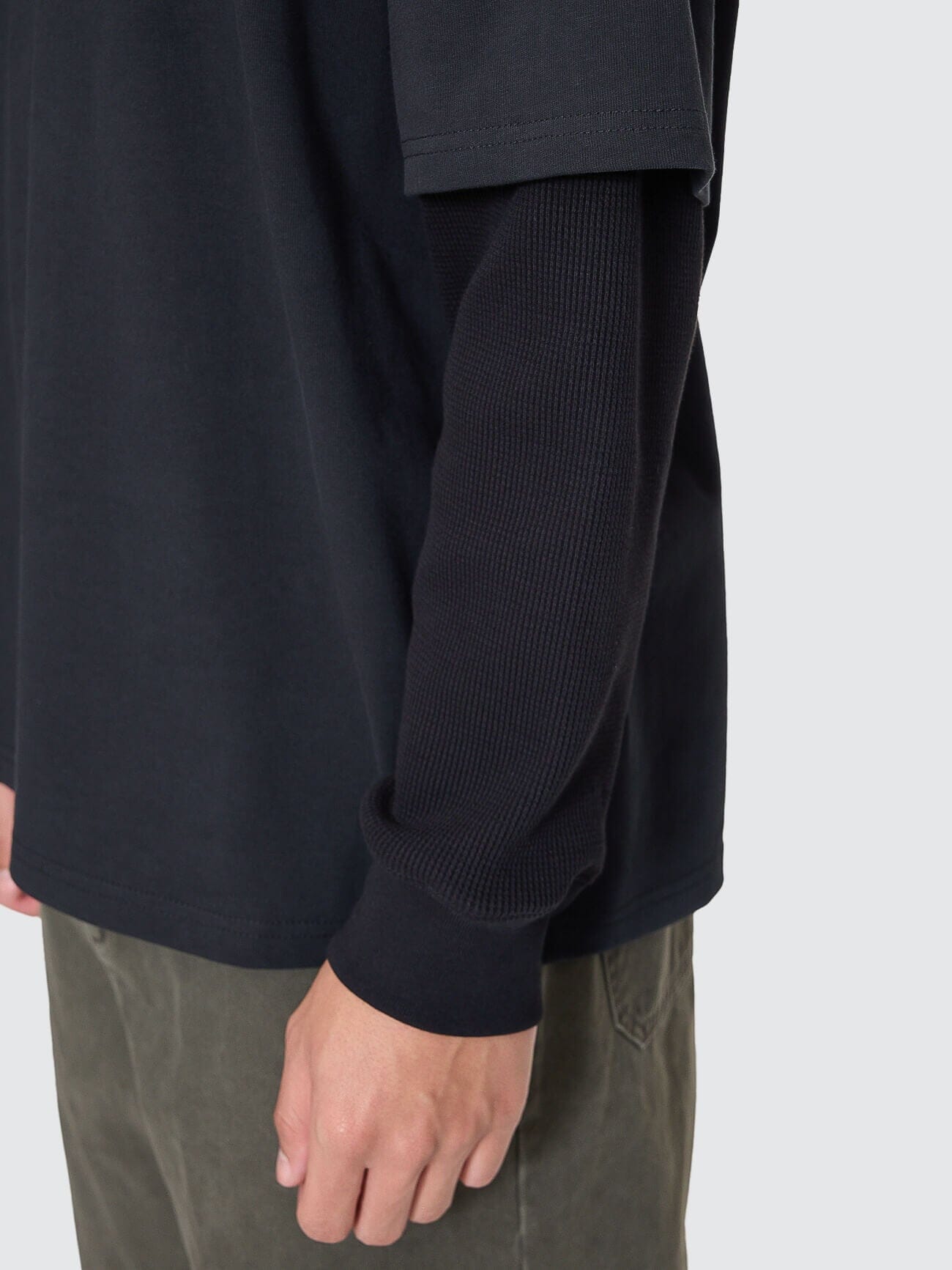 Mens Web Of Deceit Layer Box Crop Oversize Long Sleeve T Shirt Faded Black - Image 2
