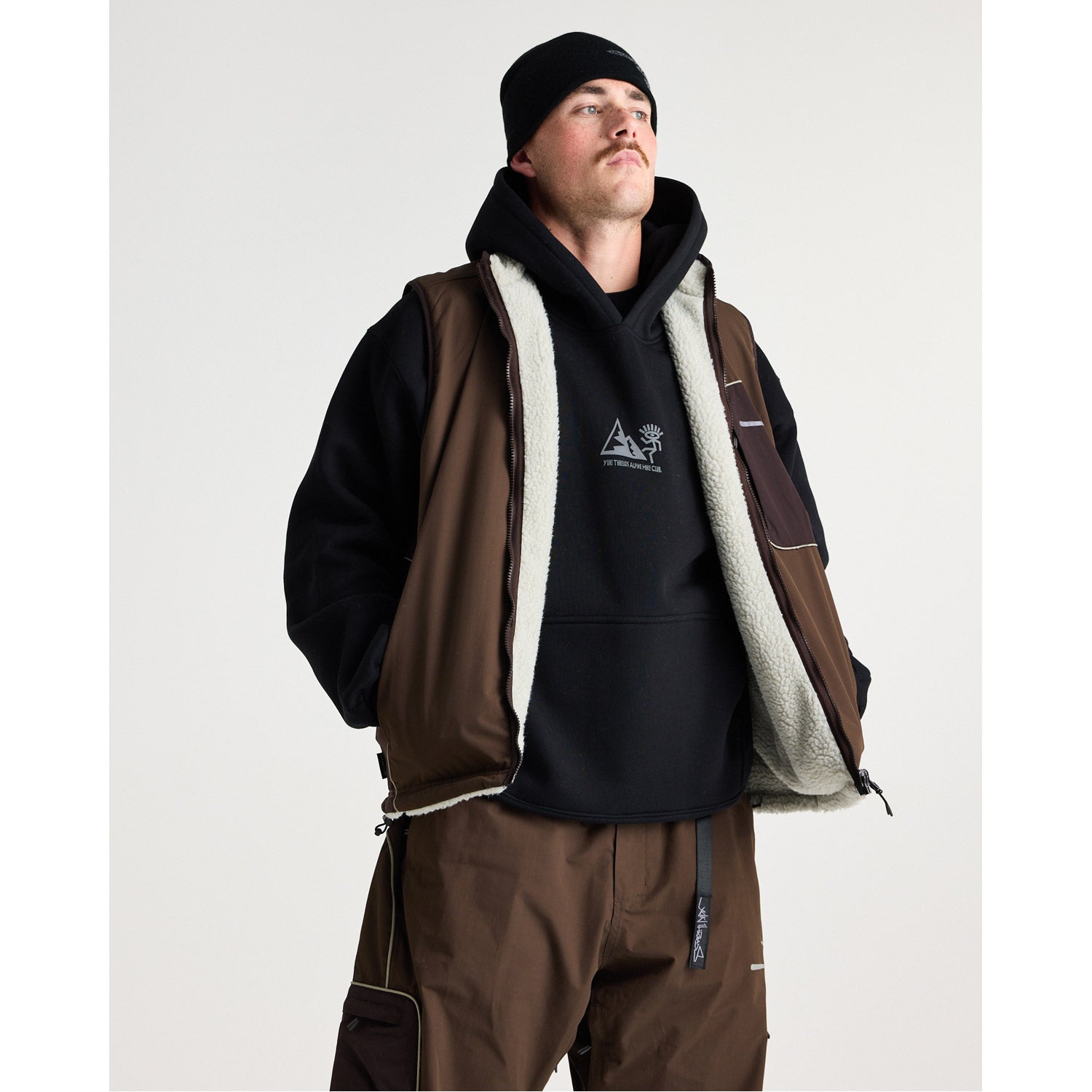 Mobbin Vest