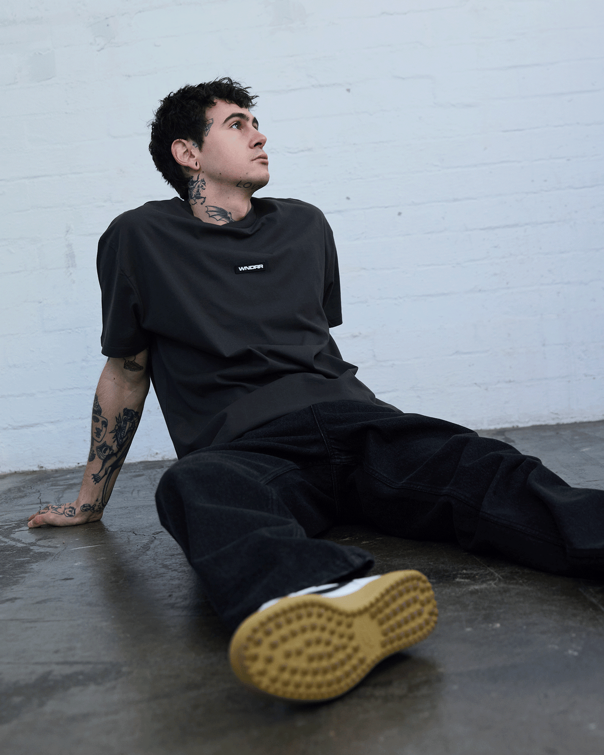 HEX BOX FIT TEE - FADED BLACK