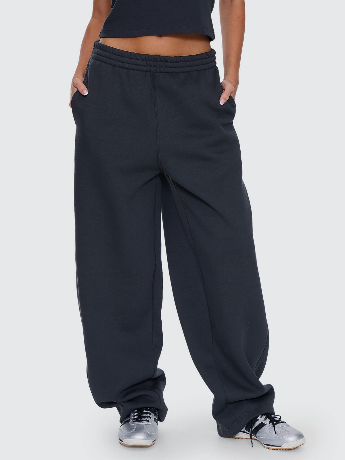 Womens Playmaker Track Pant Carbon - Image 10