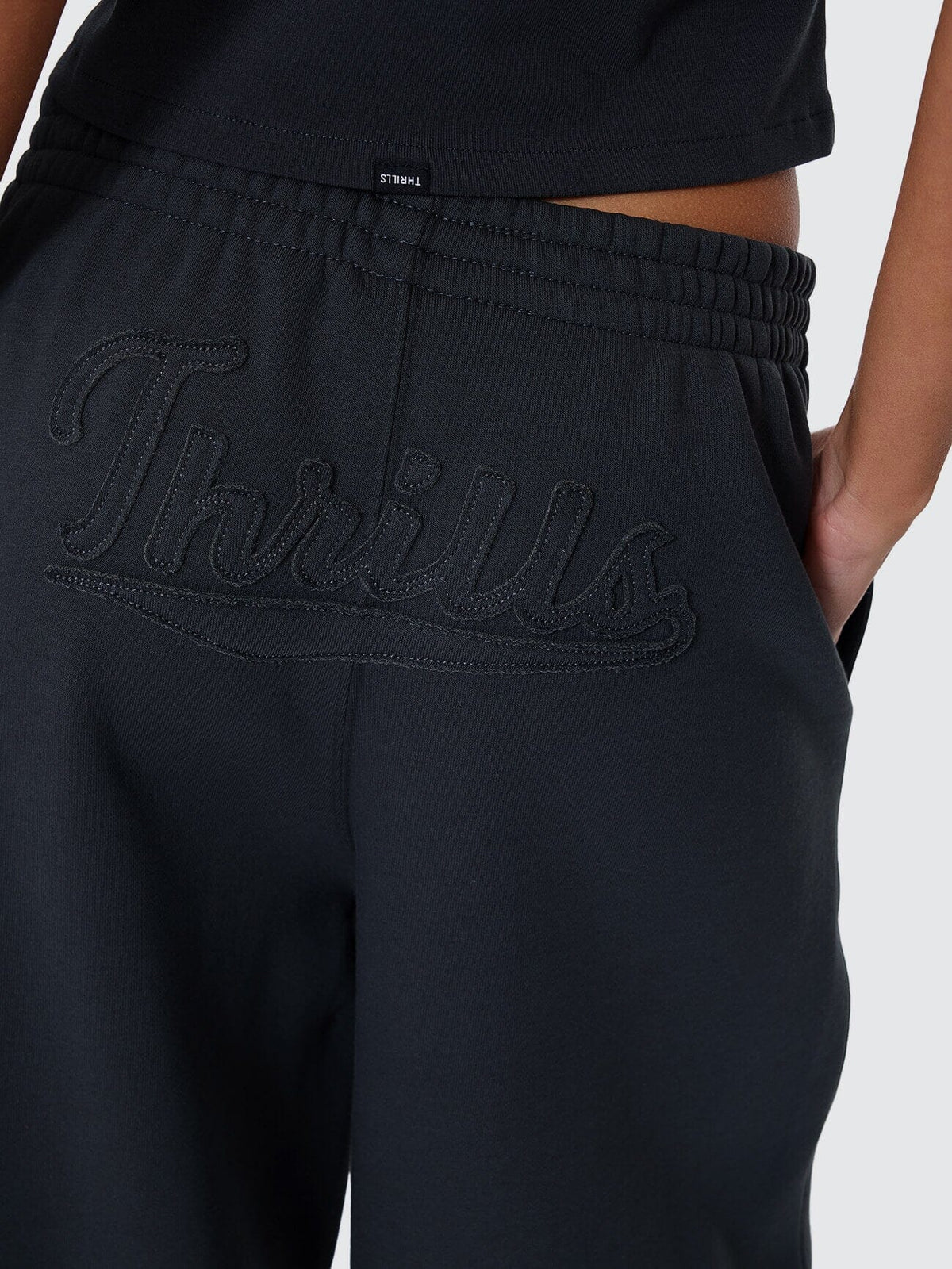 Womens Playmaker Track Pant Carbon - Image 9