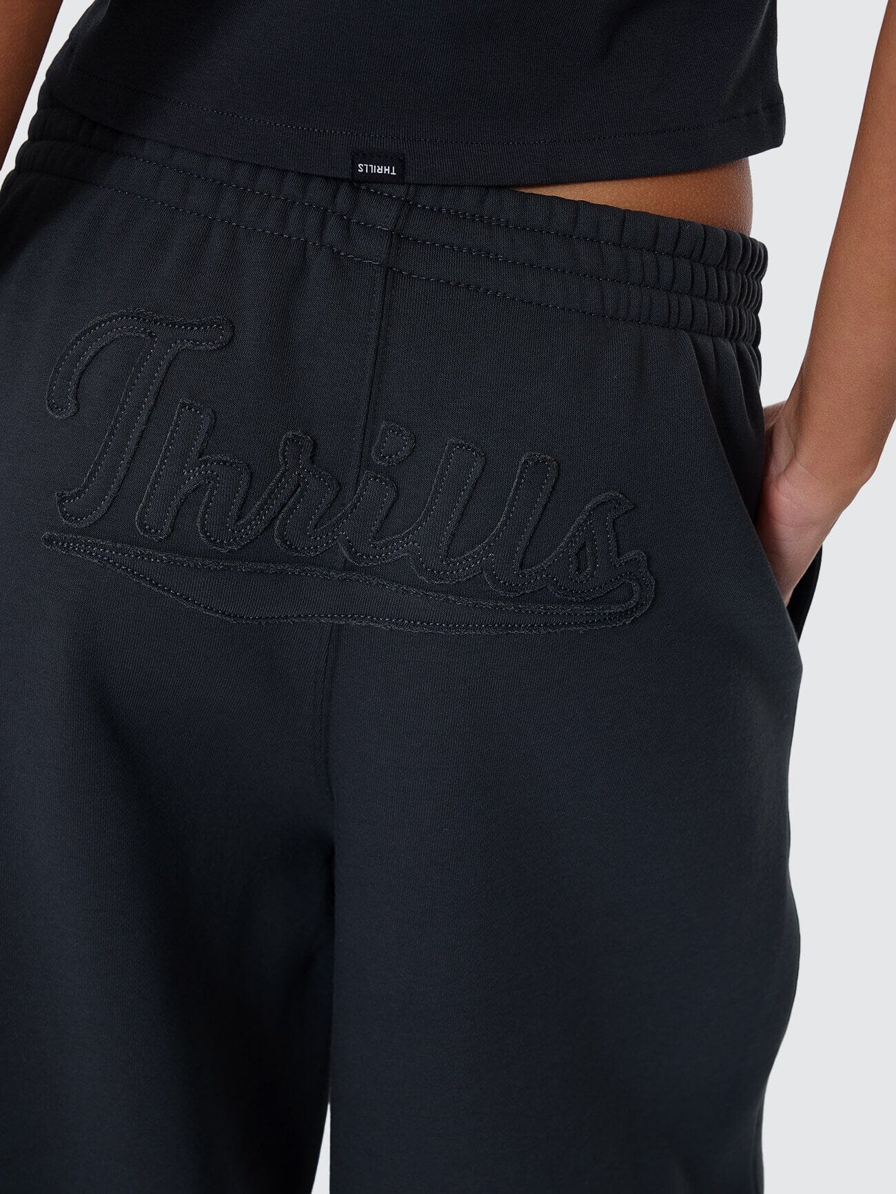 Womens Playmaker Track Pant Carbon - Image 9