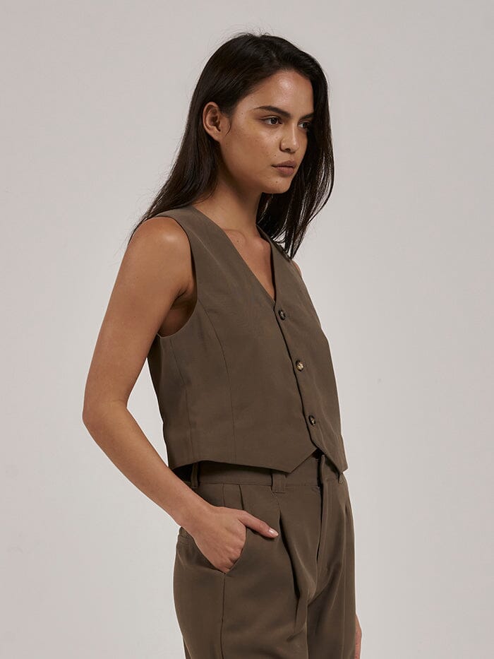 Agnes Vest