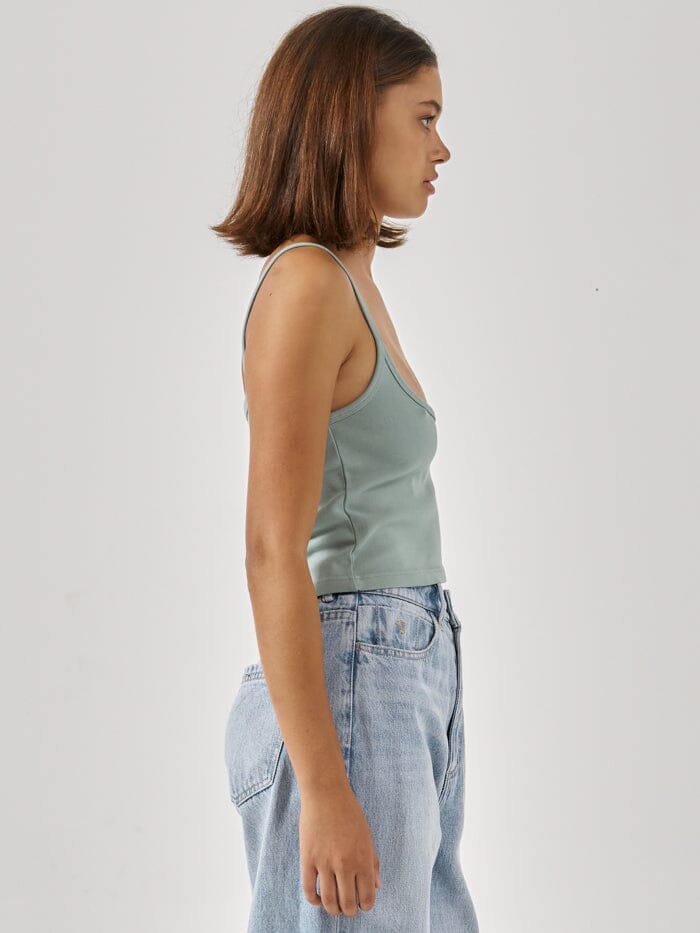 Two Minds Bound Tank