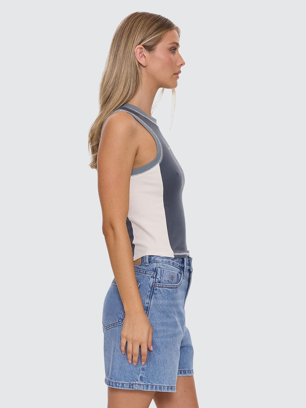 Grip Curve Tank