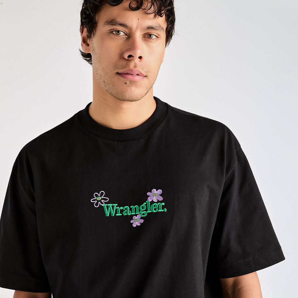 Daisies Boxcar Tee