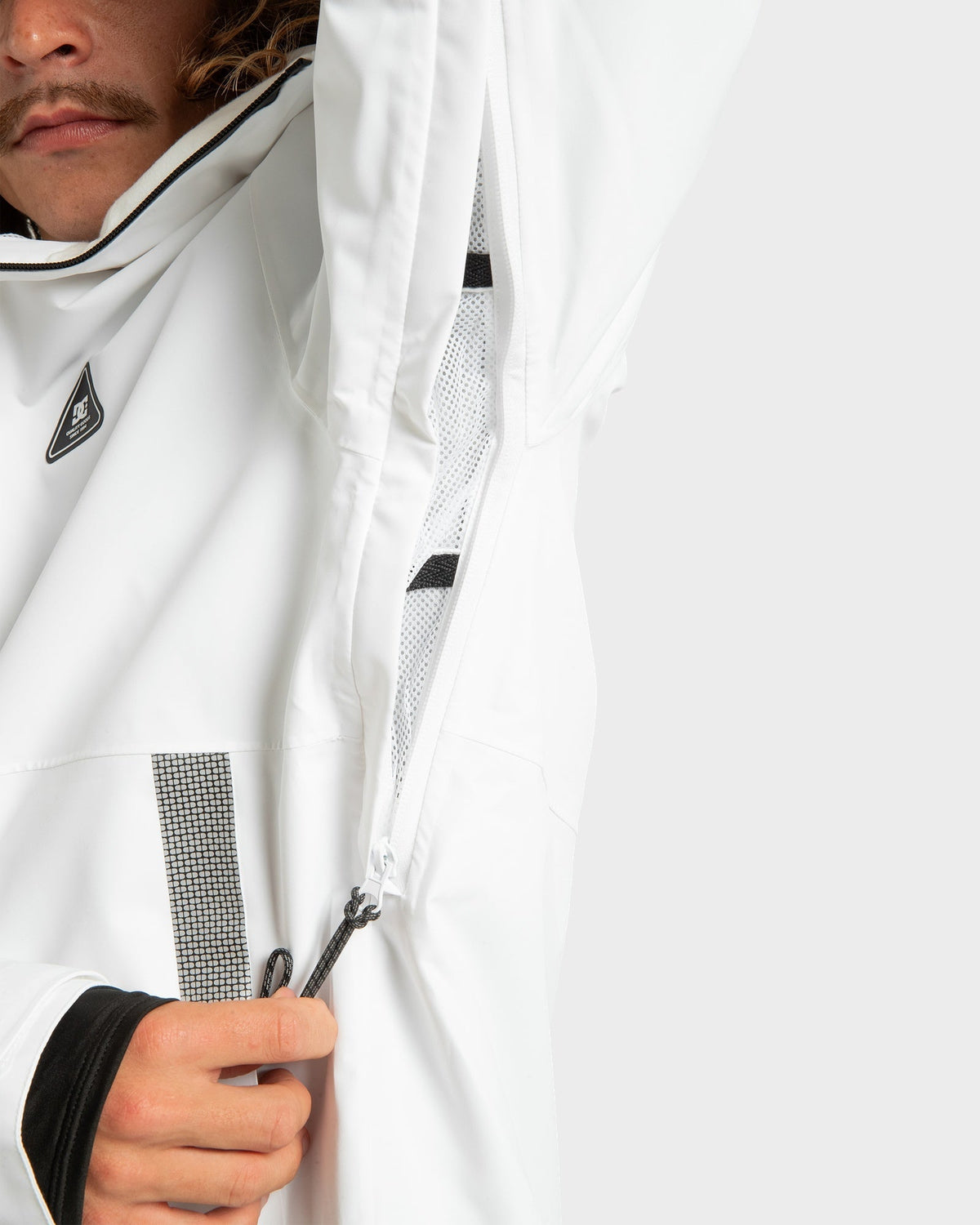Mens Basis 30K Snowboard Jacket White / Black - Image 6