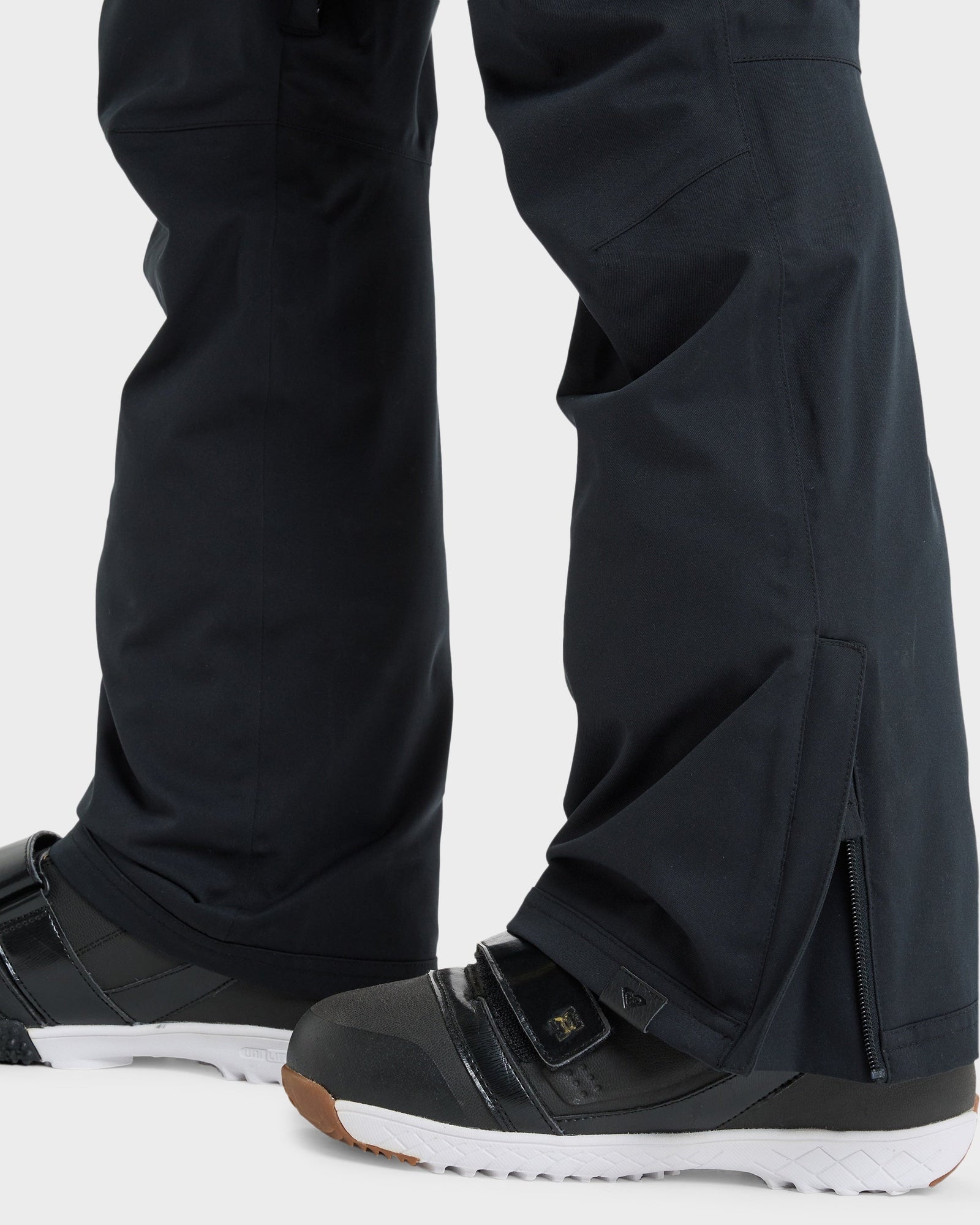 Womens Rideout Bib Snowboard Pants True Black - Image 7