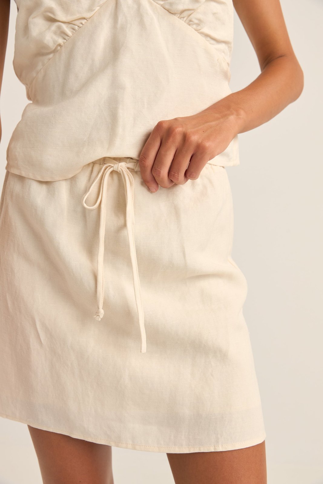 Lenny Drawcord Skirt Cream - Image 2