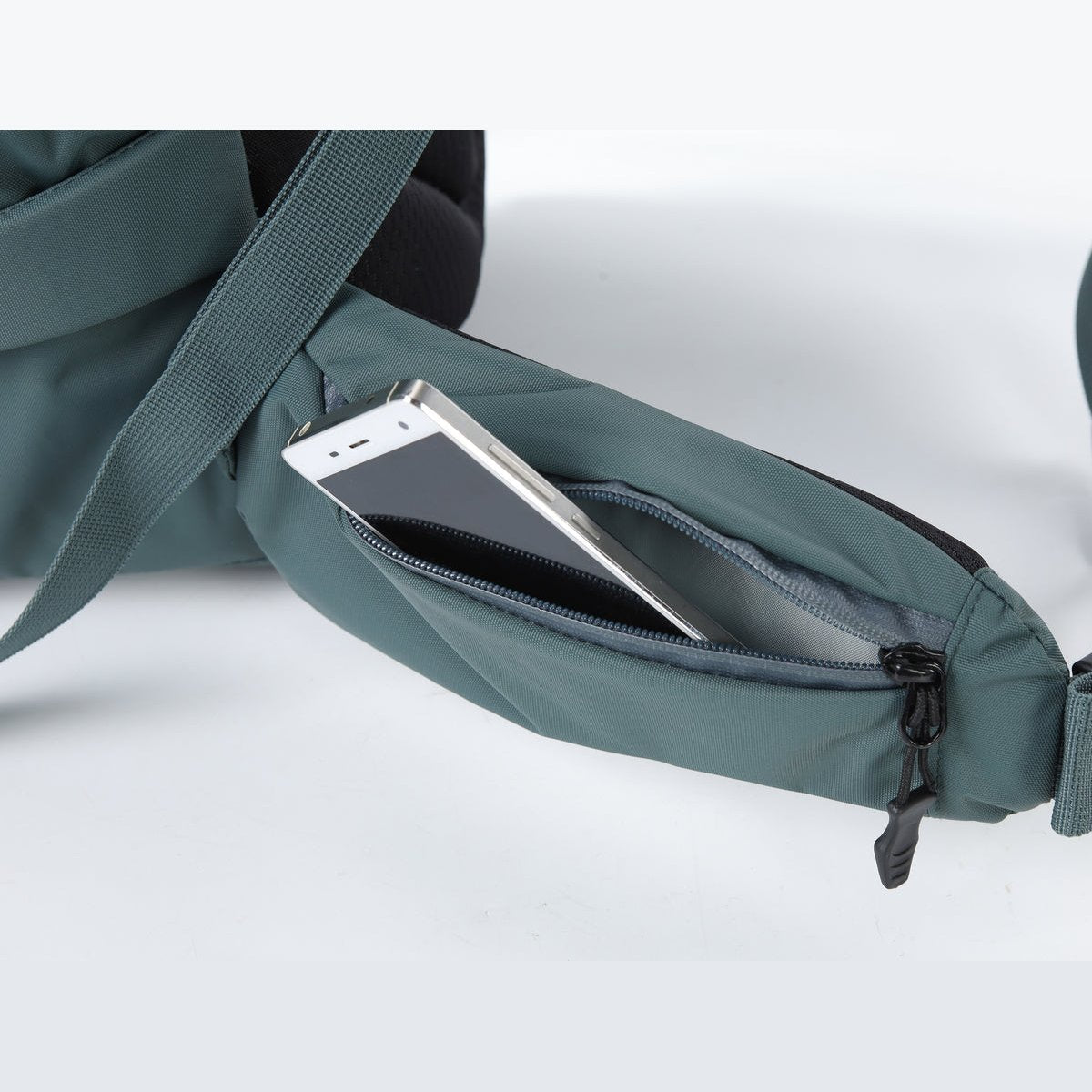 Slash 25 Pro Backpack Jungle Green - Image 10