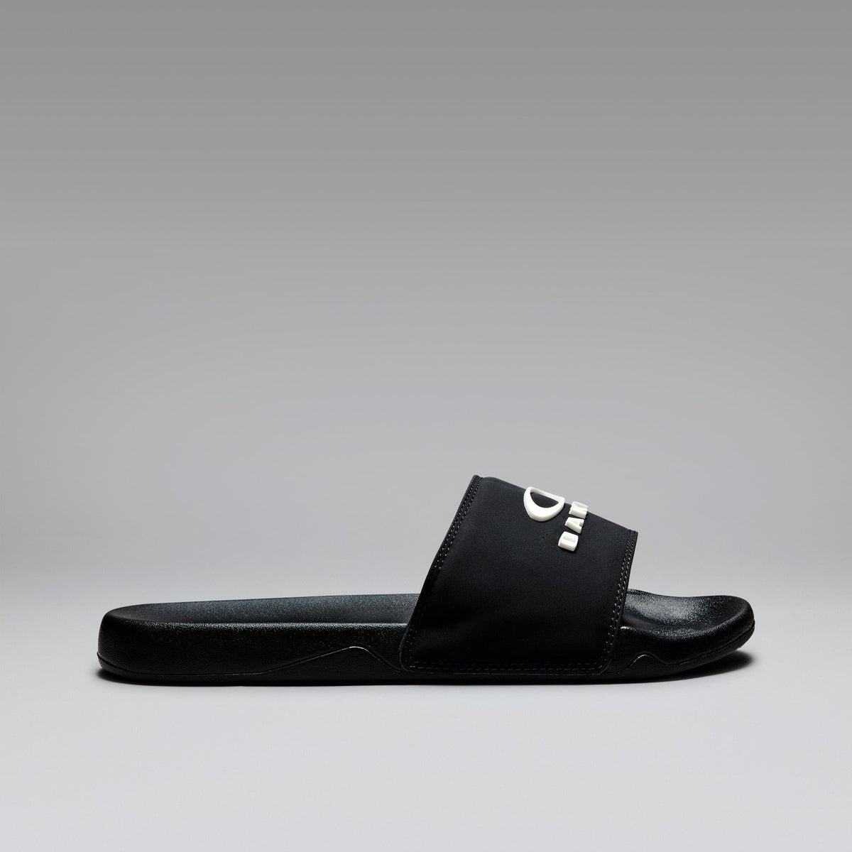 Zuma Slide Black / White - Image 1