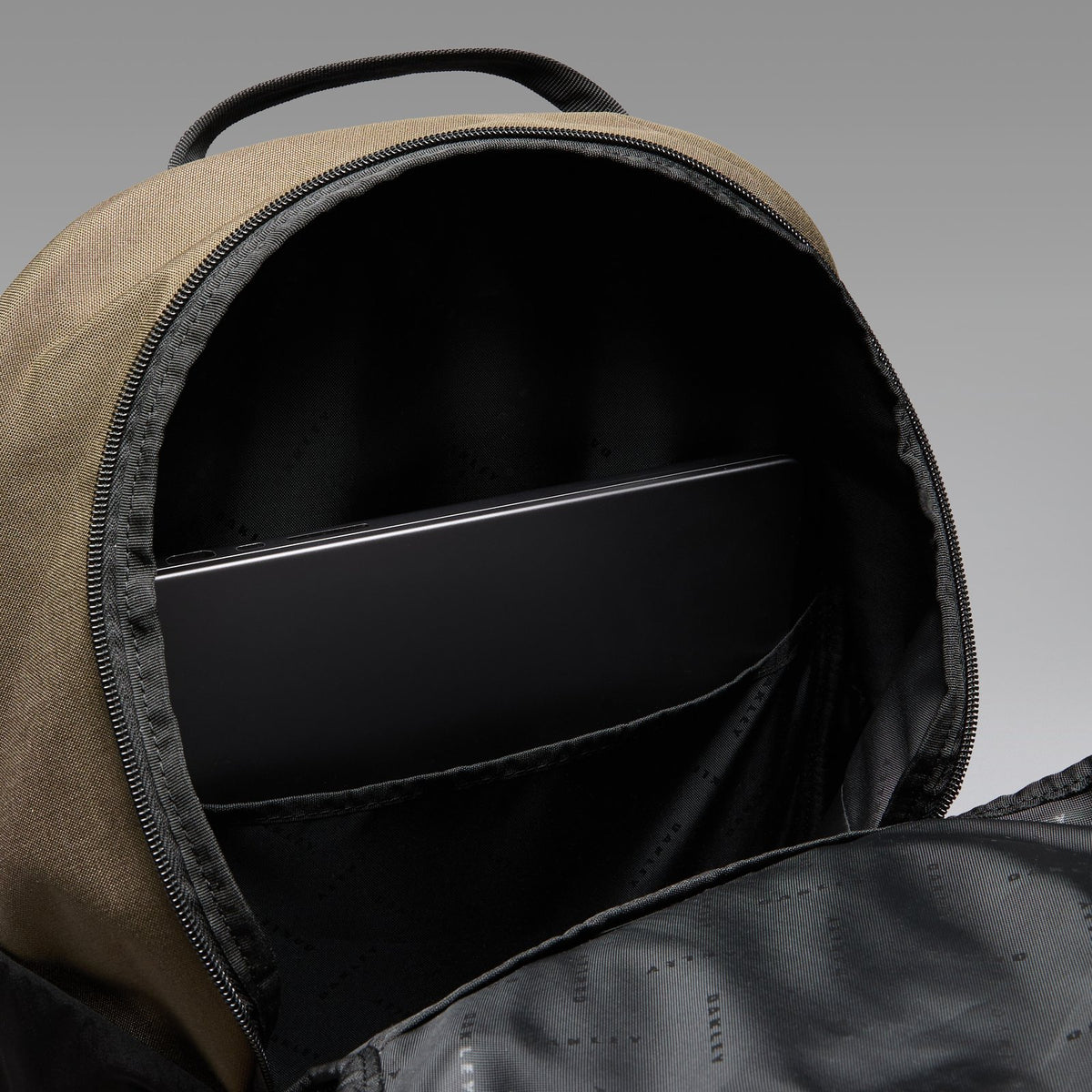 Enduro 20L Backpack Deep Olive - Image 12