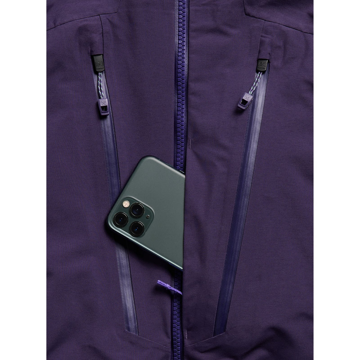 Womens [Ak] Swash Synthetic Insulated Gore-Tex 2L Jacket Nightshade Purple - Image 13