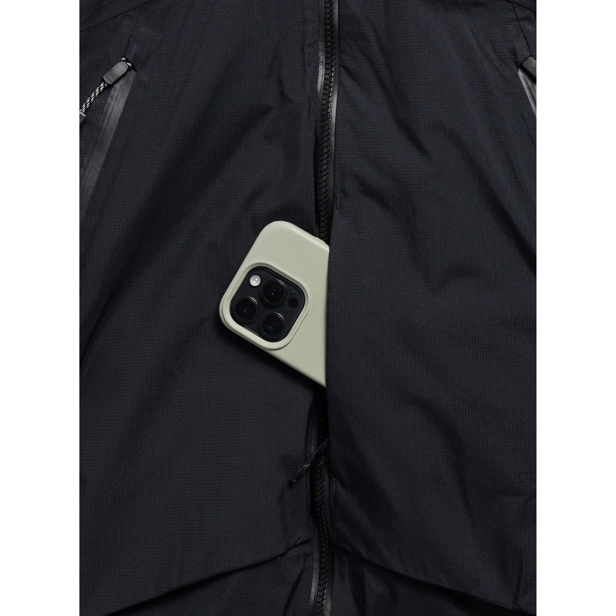 Womens [Ak] Swash Down Insulated Gore-Tex 2L Jacket True Black - Image 15