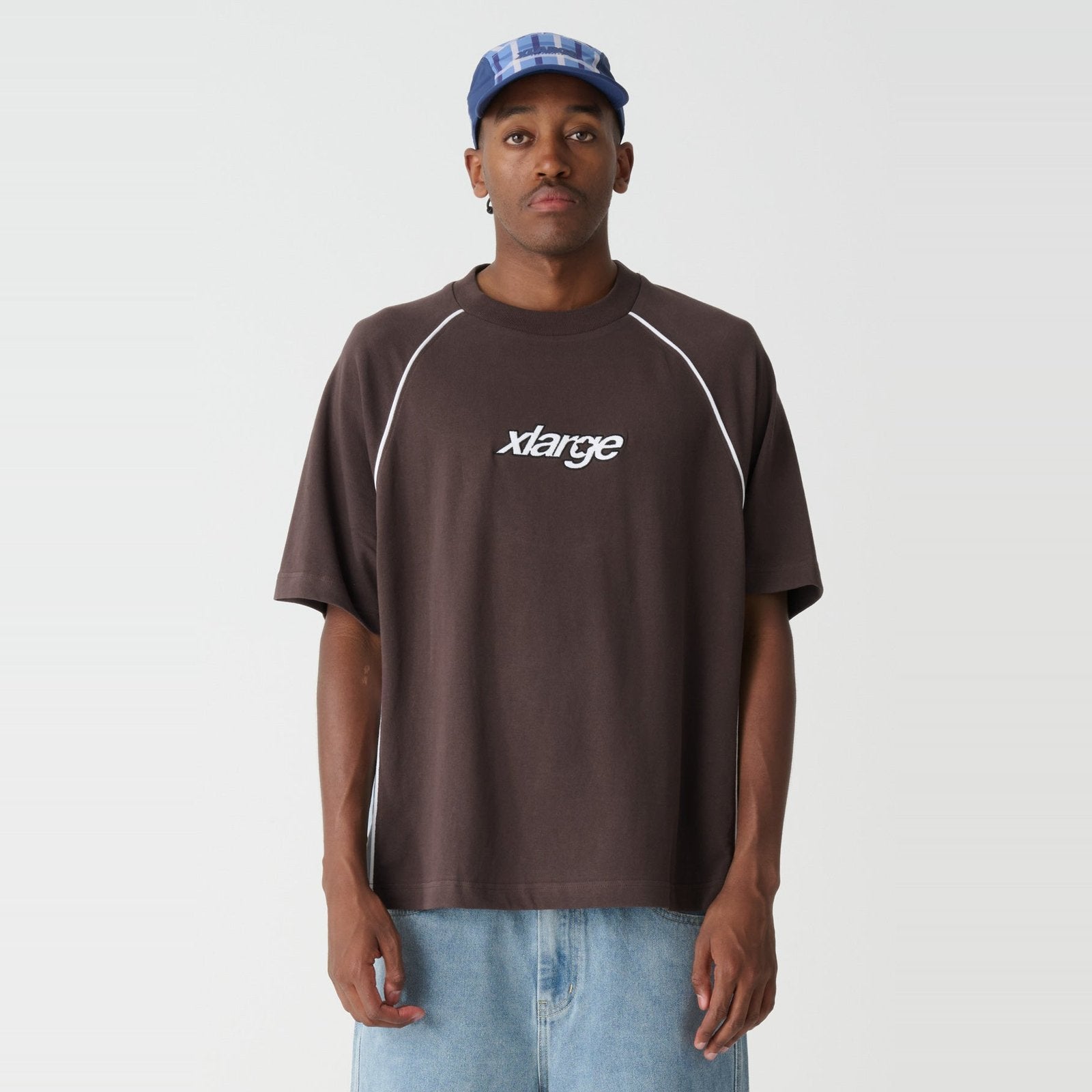 Star Panel Gorilla Fit Tee Chocolate - Image 2