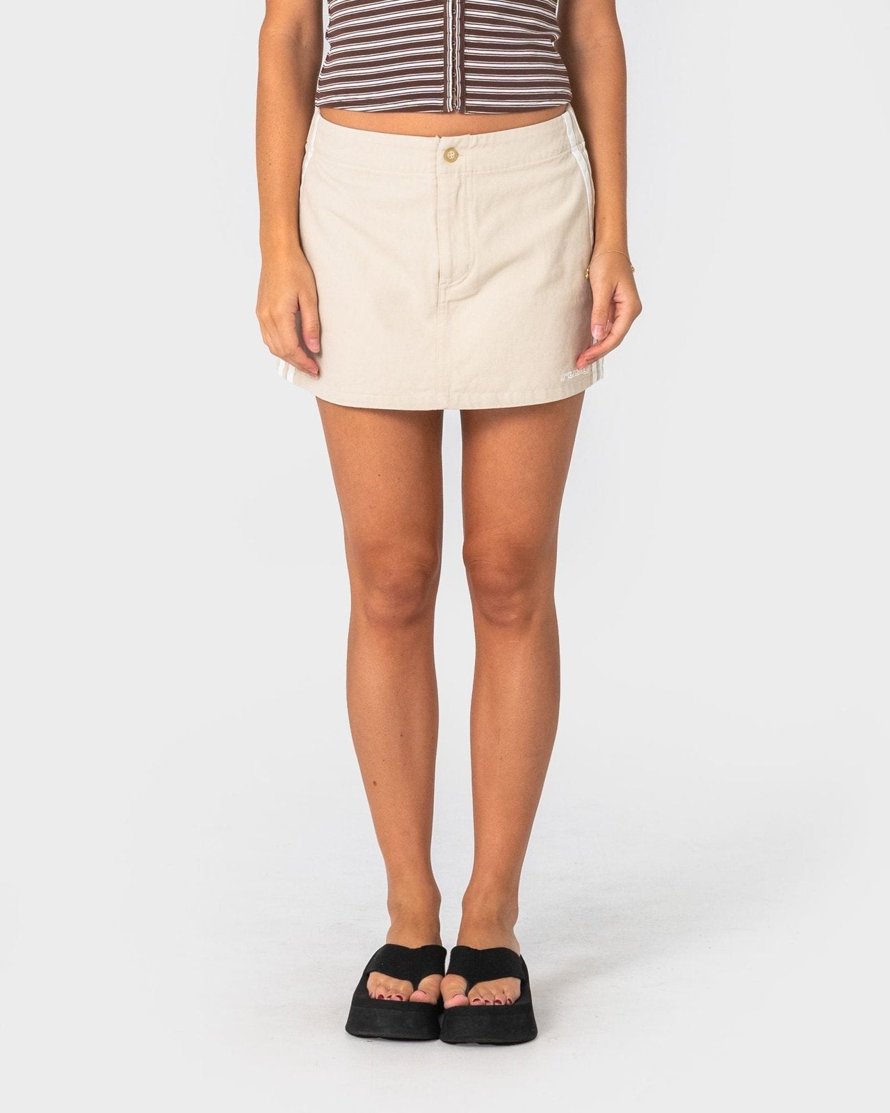 Payload Low Rise Mini Skirt Oatmeal - Image 2