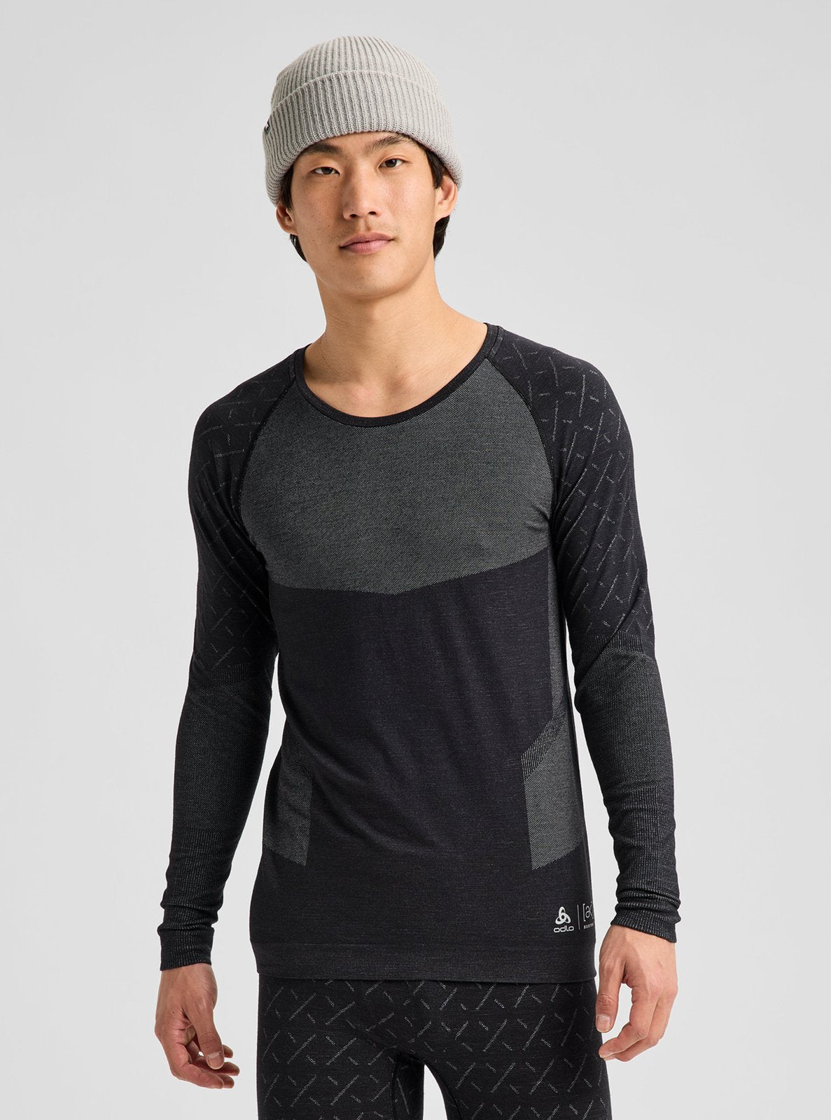 Mens [Ak] Slokar Crewneck Fleece True Black/Gray Cloud - Image 2