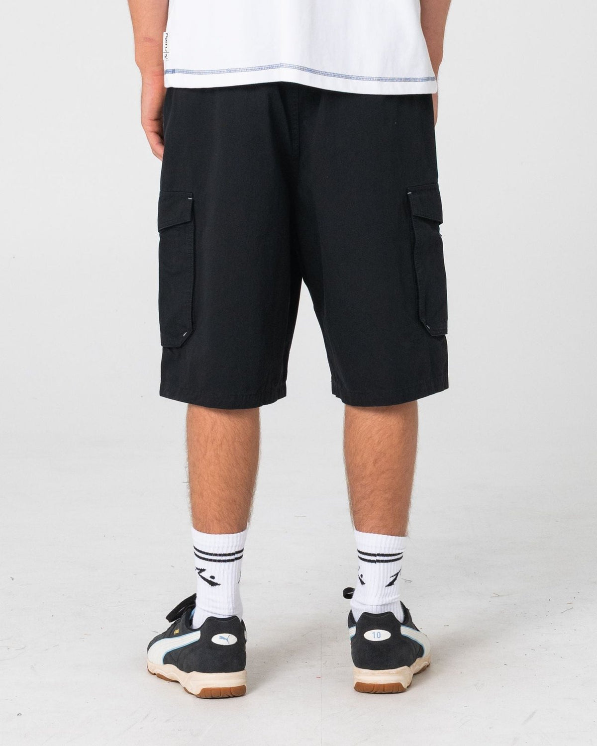 8-Ball 24" Black - Image 3