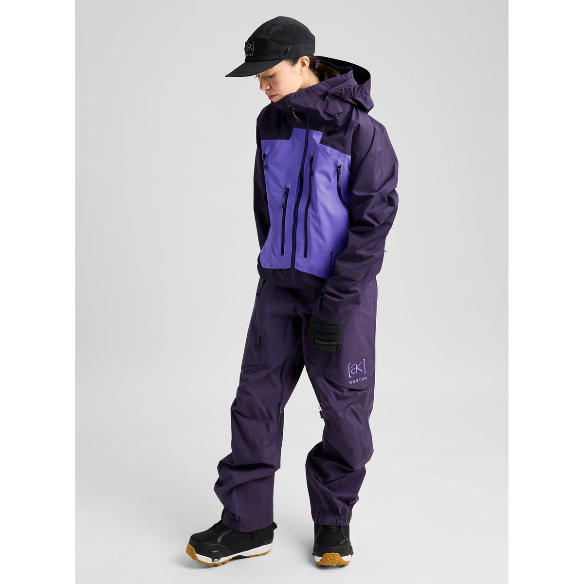 Womens [Ak] Acamar Gore-Tex Pro 3L Jacket Nightshade Purple / Purple Voltage - Image 3