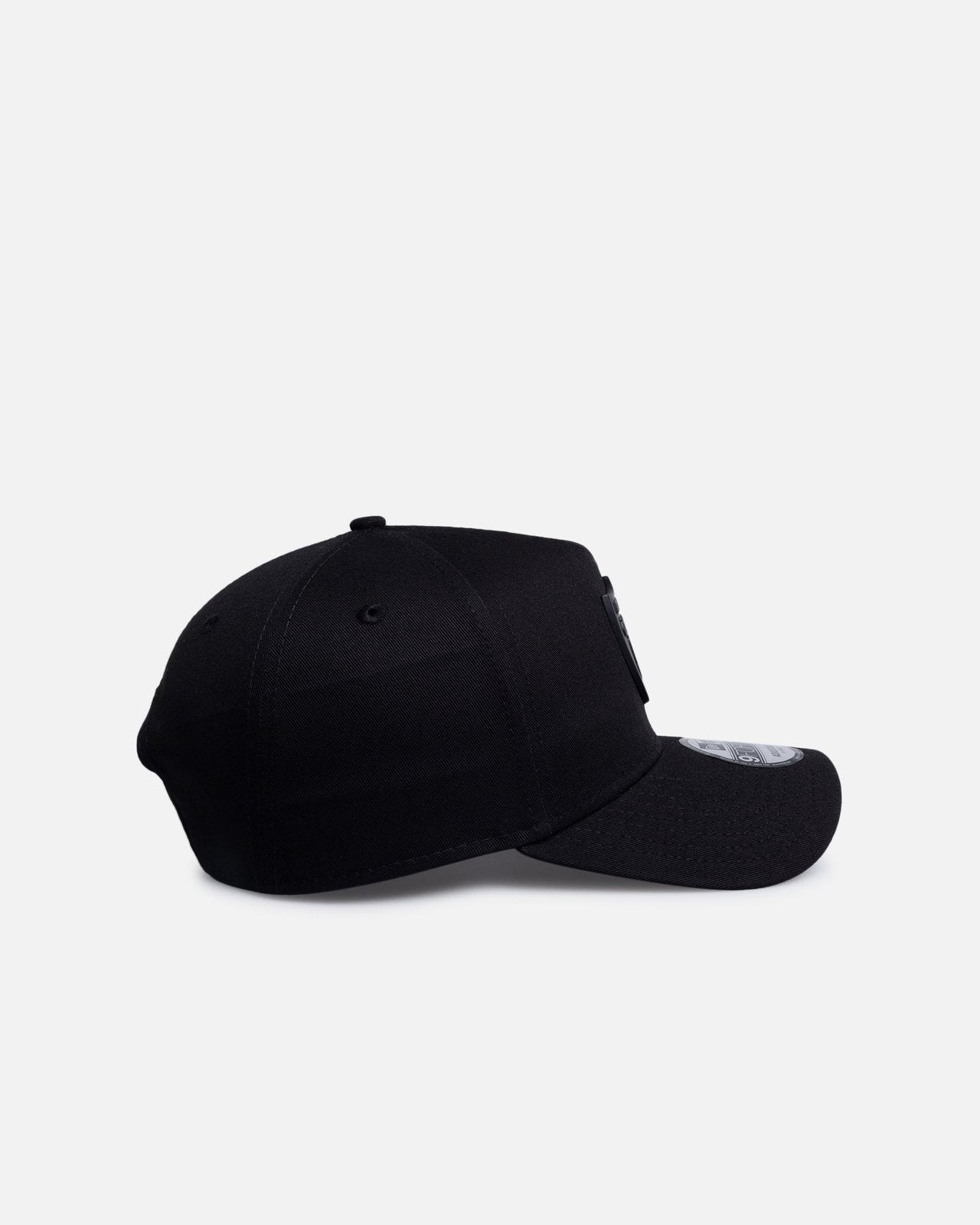 Las Vegas Raiders 9FORTY A-Frame Snapback - Black Metal Badge - Image 3