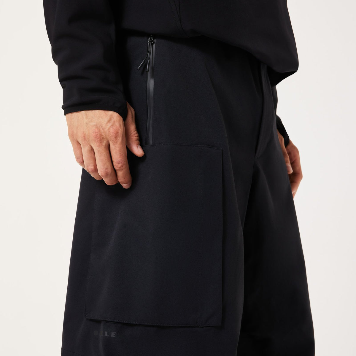 Channel Cargo Pant Blackout - Image 4